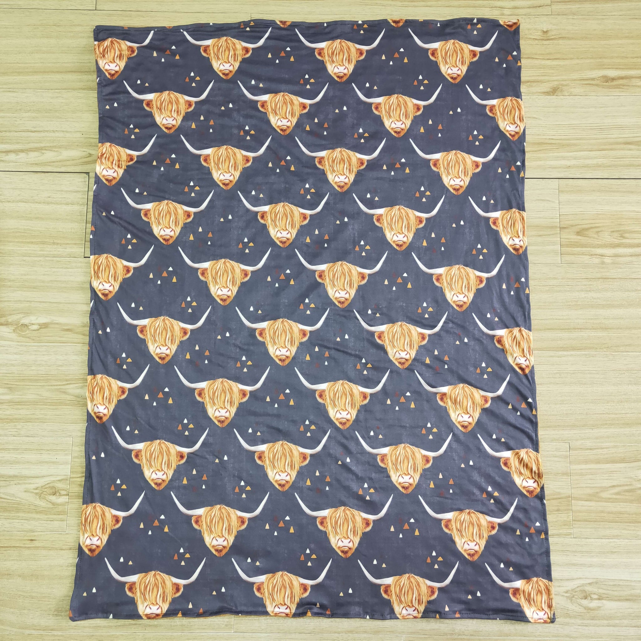 6 B6-13 Bull Designer Baby Girls Blanket