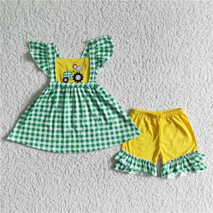GSSO0056   Girls Green Plaid Embroidery Car Chick Flying Sleeves Yellow Lace Shorts Set