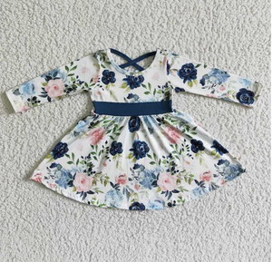 6 A8-5 blue floral dress