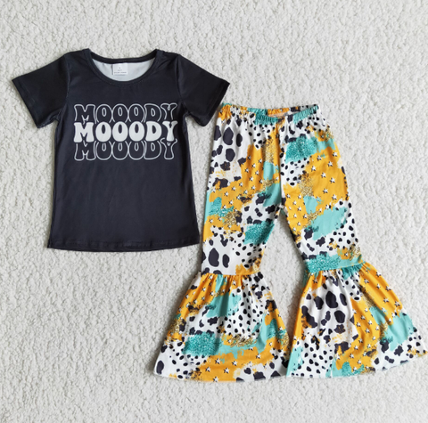 E8-3 MOOODY Black Short Sleeve Cow Print Flared Pants set