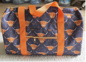 BA0021 Navy highland cow print travel bags